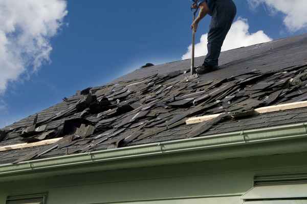 when to replace a roof in Atlanta